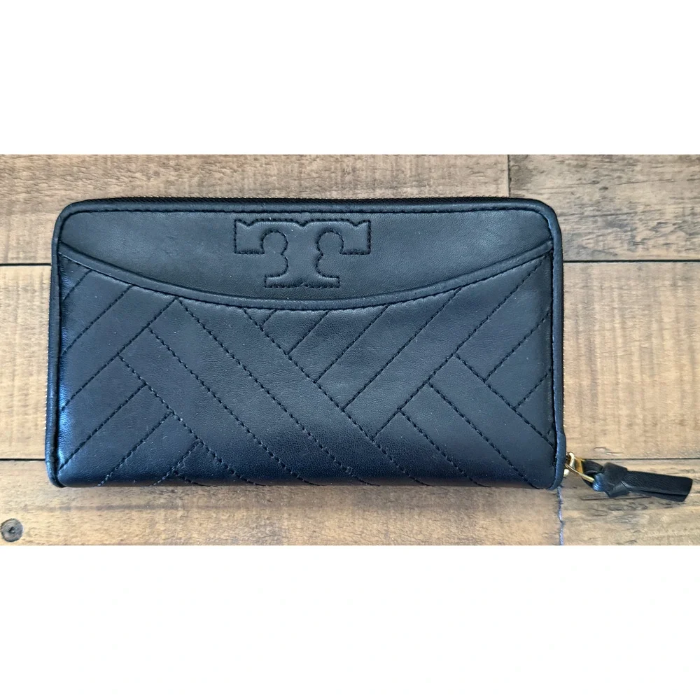 Tory Burch Wallet Womens Black Leather Zip Around Quilted Logo Continental